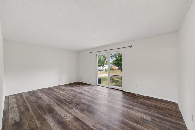 1600 E 87th St S, Haysville, KS 67060