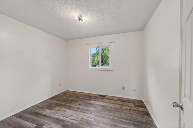 1600 E 87th St S, Haysville, KS 67060