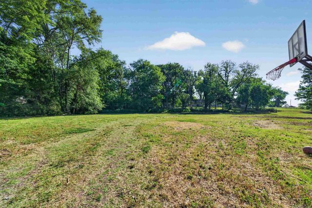 1600 E 87th St S, Haysville, KS 67060
