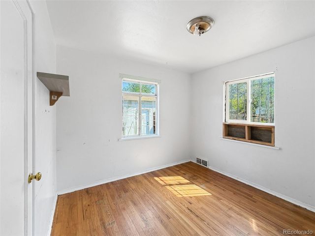 1608 Oakland Street, Aurora, CO 80010