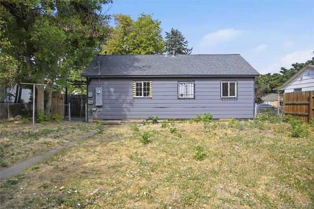 1608 Oakland Street, Aurora, CO 80010