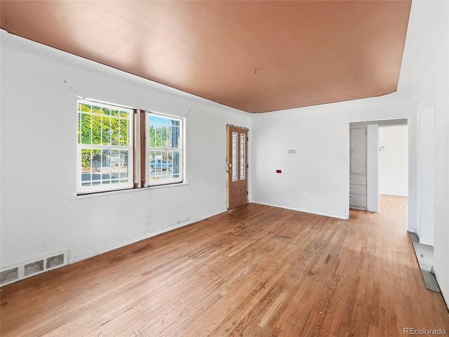 1608 Oakland Street, Aurora, CO 80010