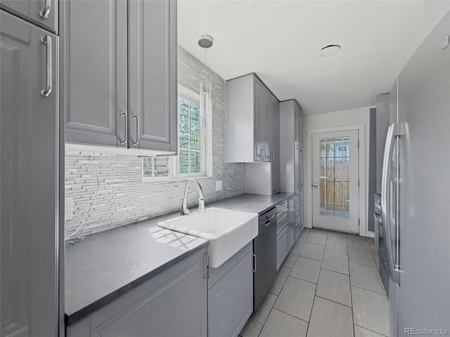 1608 Oakland Street, Aurora, CO 80010