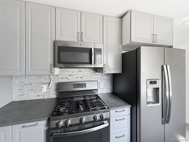 1608 Oakland Street, Aurora, CO 80010