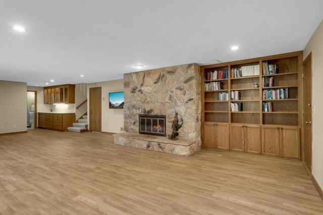 2608 W 102nd Street, Bloomington, MN 55431