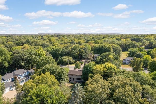 2608 W 102nd Street, Bloomington, MN 55431