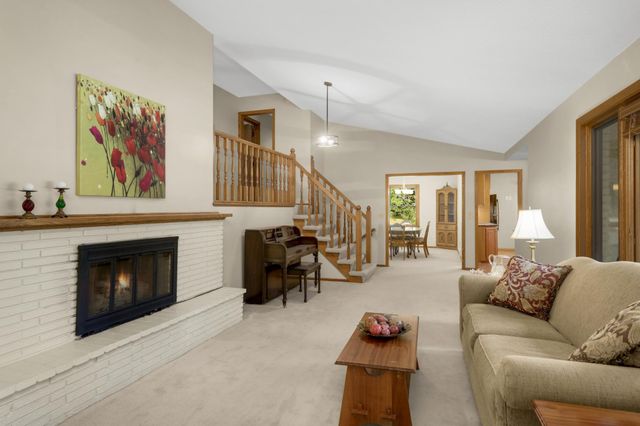 2608 W 102nd Street, Bloomington, MN 55431