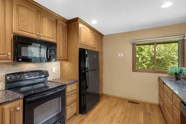2608 W 102nd Street, Bloomington, MN 55431