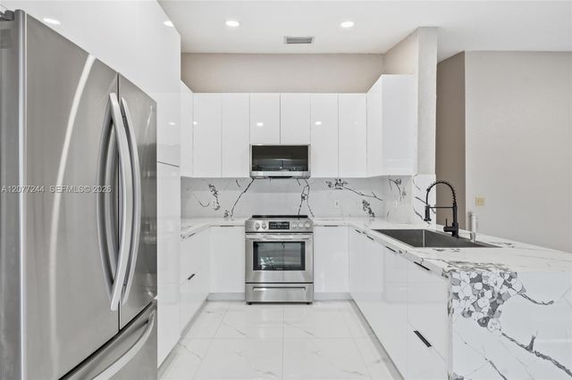 3309 NW 94th Avenue, Sunrise, FL 33351