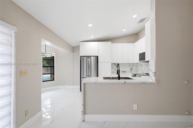3309 NW 94th Avenue, Sunrise, FL 33351