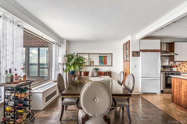 166-25 Powells Cove Boulevard 15J, Beechhurst, NY 11357
