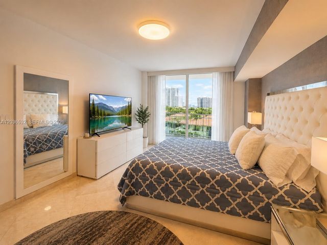 3000 NE 188th St 604, Aventura, FL 33180