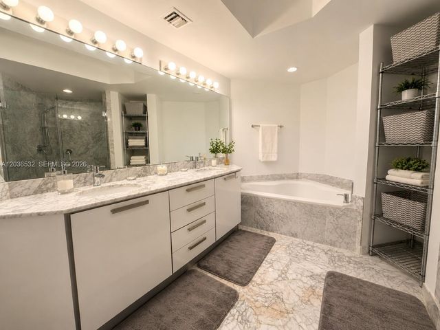 3000 NE 188th St 604, Aventura, FL 33180