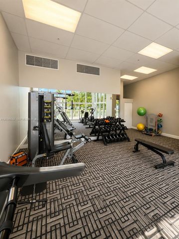 3000 NE 188th St 604, Aventura, FL 33180