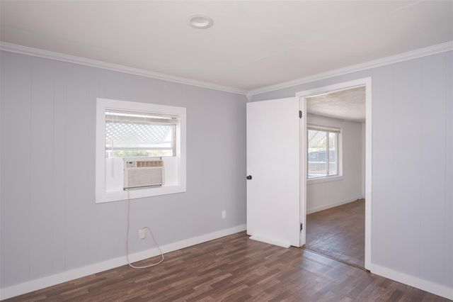 14 W Post Oak Ave, Rogers, TX 76569