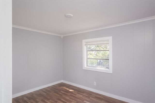 14 W Post Oak Ave, Rogers, TX 76569