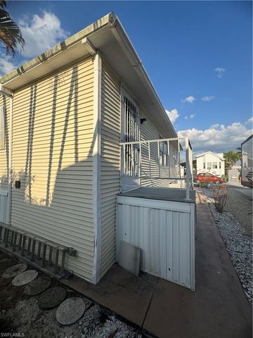 17010 Puppy Dog DR, Fort Myers, FL 33908