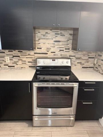 565 Vista Isles Dr 2011, Sunrise, FL 33325