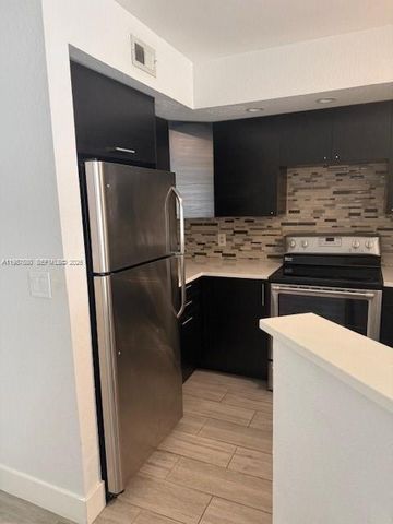 565 Vista Isles Dr 2011, Sunrise, FL 33325