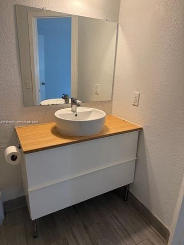 565 Vista Isles Dr 2011, Sunrise, FL 33325