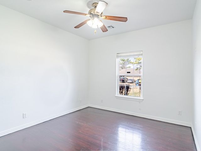 2806 SE 3rd Street, Bentonville, AR 72712