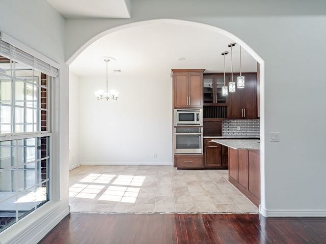 2806 SE 3rd Street, Bentonville, AR 72712