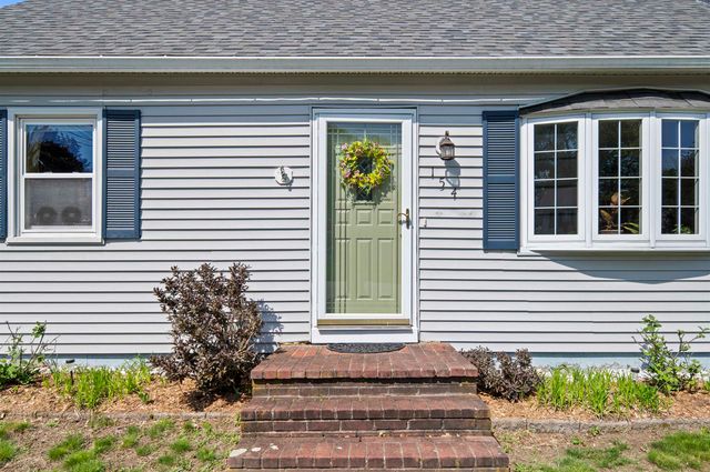 154 Woodbine Avenue, Manchester, NH 03109