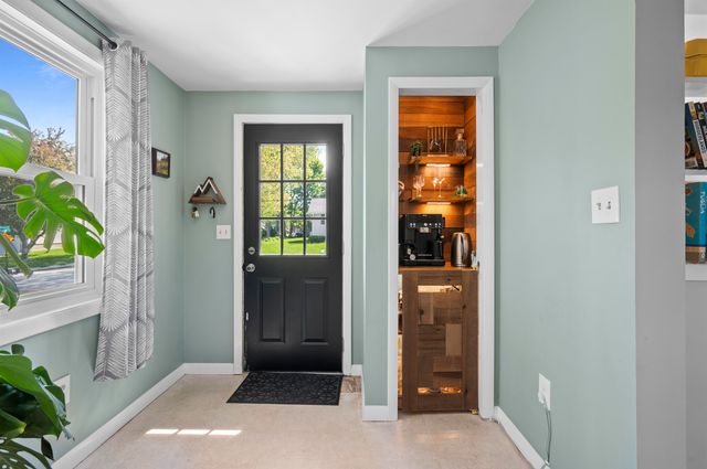 154 Woodbine Avenue, Manchester, NH 03109