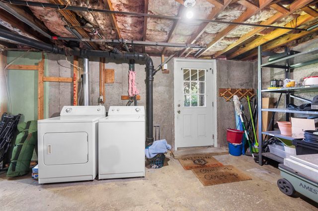 154 Woodbine Avenue, Manchester, NH 03109