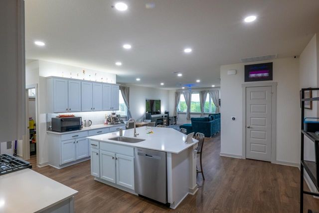 2424 Tucker LN, Austin, TX 78754