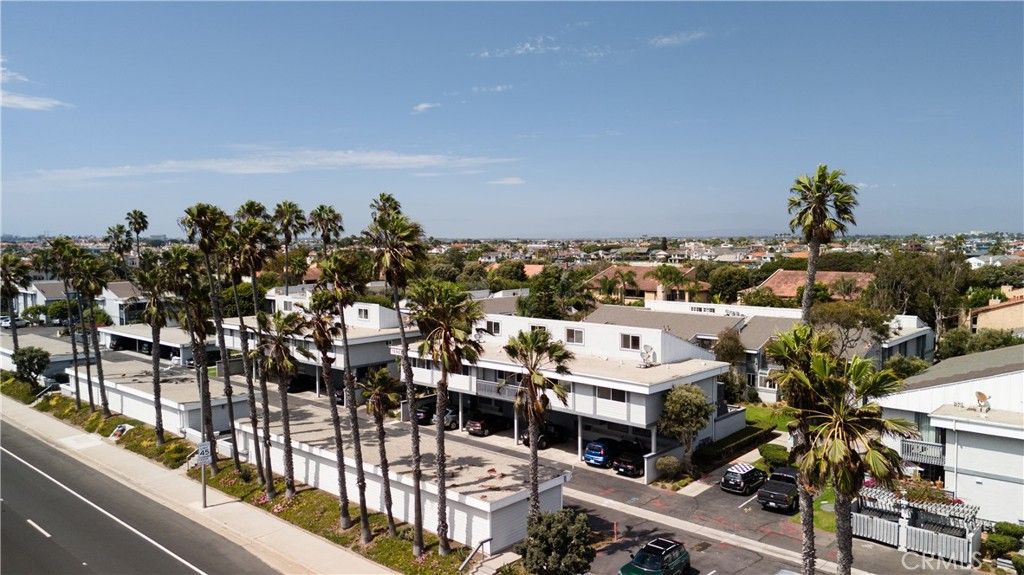 16962 Pacific Coast Highway 201, Huntington Beach, CA 92649 — photo 3