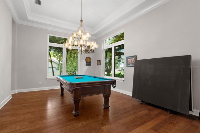 4905 W SPRING LAKE DRIVE, Tampa, FL 33629