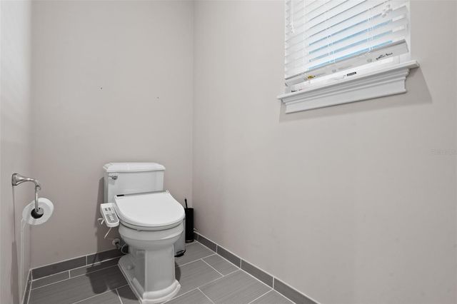 4905 W SPRING LAKE DRIVE, Tampa, FL 33629
