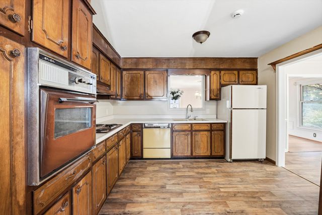 8842 Lake Crest Circle, Chattanooga, TN 37416