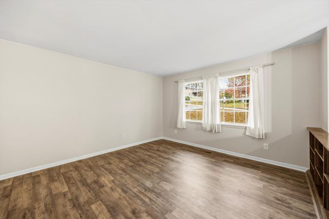 8842 Lake Crest Circle, Chattanooga, TN 37416