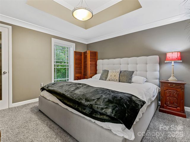 29 Spanish Oak Drive, Asheville, NC 28804