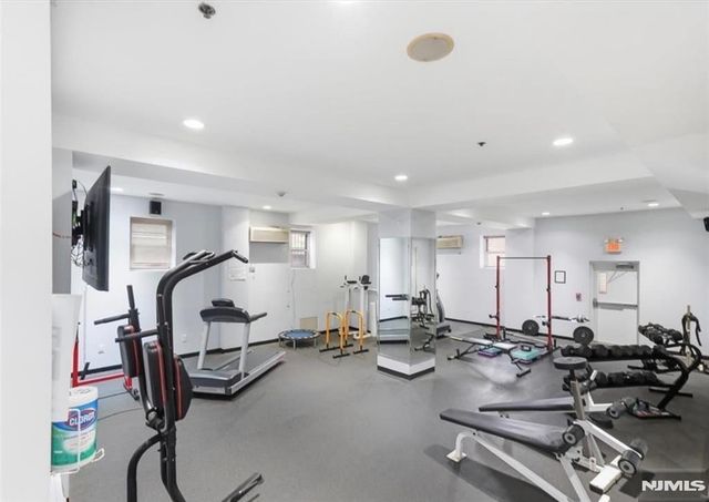 70 Munn Avenue 413, East Orange, NJ 07018