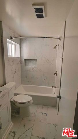 530 S Normandie Avenue 16, Los Angeles, CA 90020