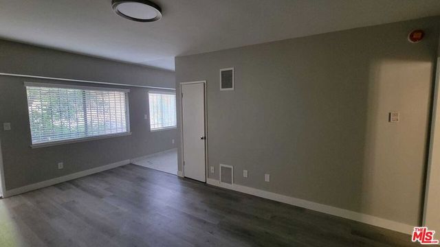 530 S Normandie Avenue 16, Los Angeles, CA 90020