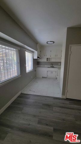 530 S Normandie Avenue 16, Los Angeles, CA 90020