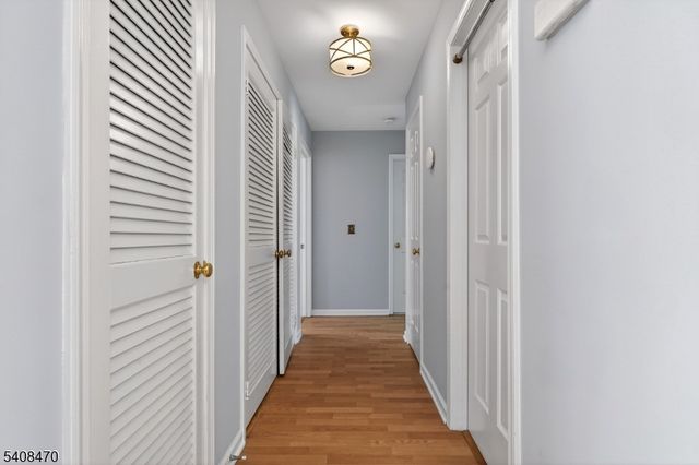 68 Westchester Ter, Clinton Twp., NJ 08801