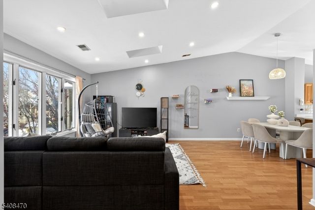 68 Westchester Ter, Clinton Twp., NJ 08801