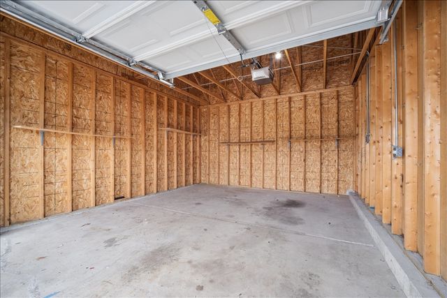 101 Silverstone Drive 101, Carpentersville, IL 60110