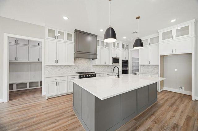 9516 Cedar Bend, Plantersville, TX 77363