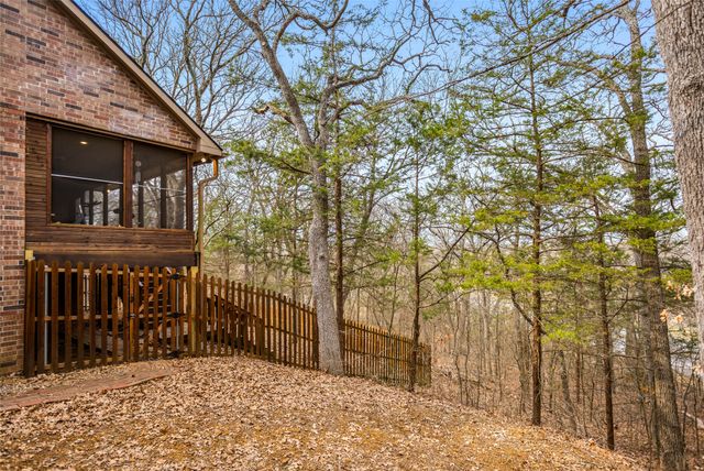 72 Raintree Road, Bells, TX 75414