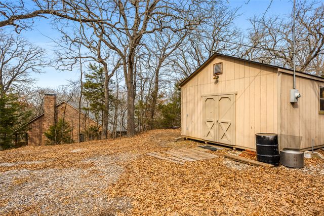 72 Raintree Road, Bells, TX 75414