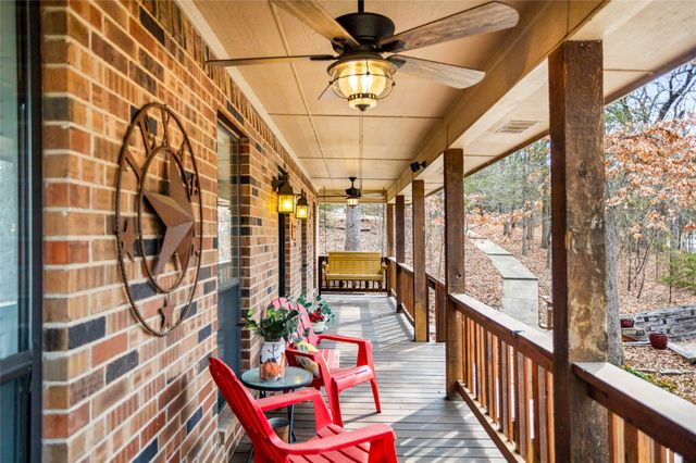 72 Raintree Road, Bells, TX 75414