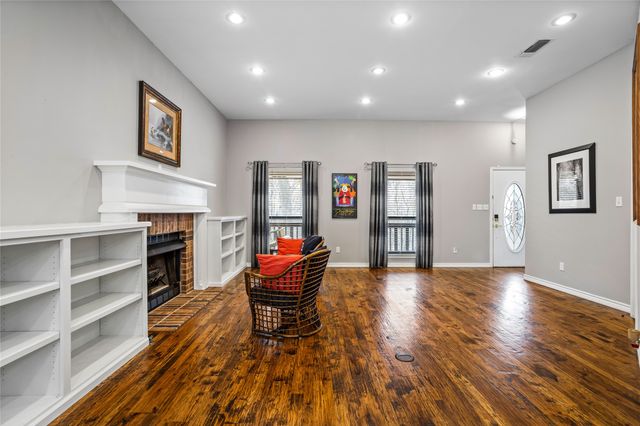 72 Raintree Road, Bells, TX 75414