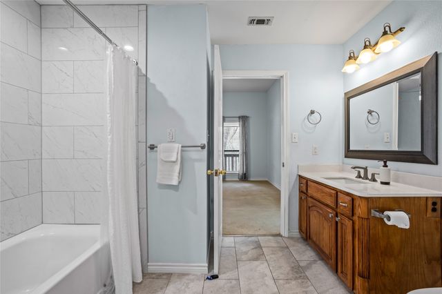 72 Raintree Road, Bells, TX 75414