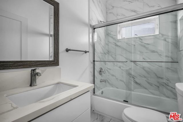 4703 Saturn Street, Los Angeles, CA 90019